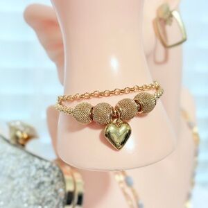 ⚜️ Gold Heart Charm Bracelet